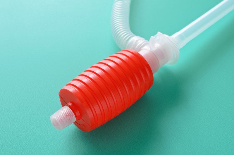 割り箸でトイレのつまりを解消するために必要な準備物