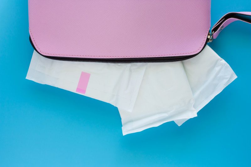 トイレにつまったナプキンを目視できる場合はすぐに取り出す!