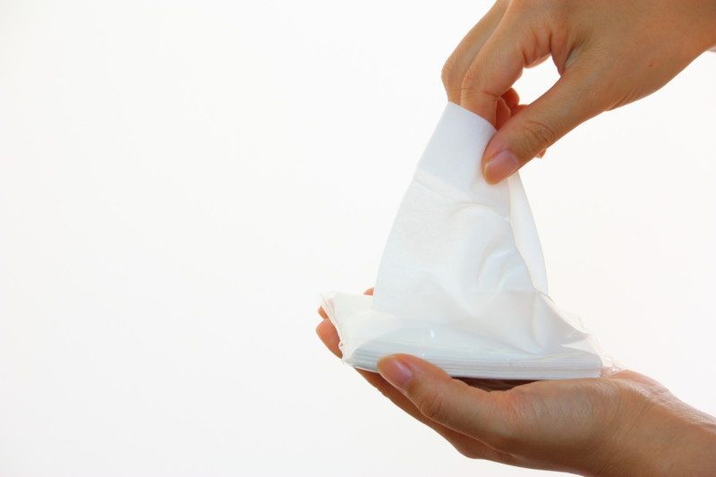 ①水に溶ける物をトイレに落としたときの対処法